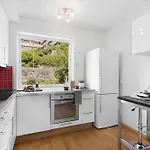 아파트 Roomsly - Balcony Near Charming Cobblestone Streets